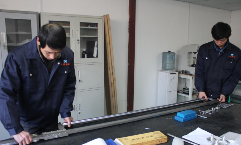 轴类产品常规长度公差游标卡尺检测